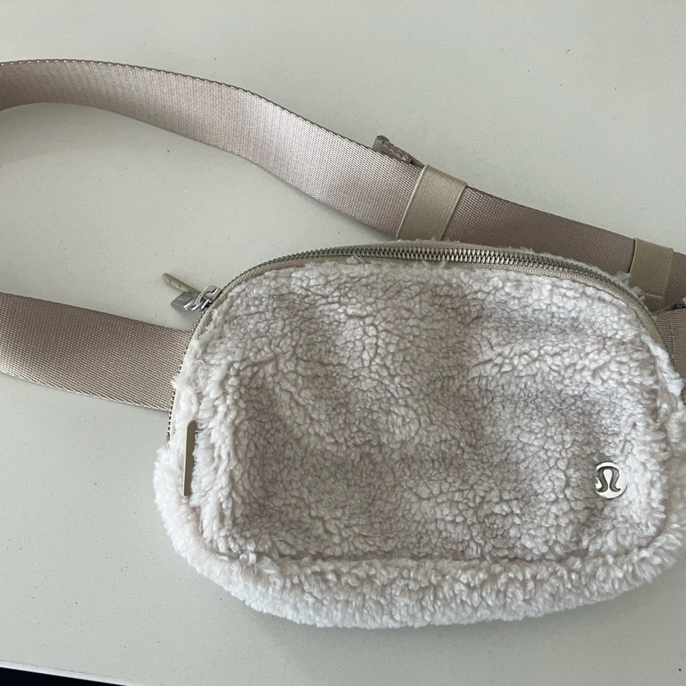 Lululemon fleece crossbody bag